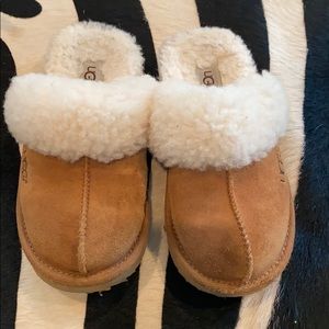 Kids Uggslippers size 12